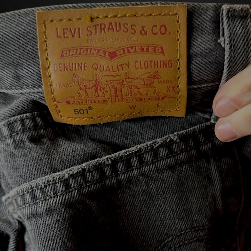 Levis 501 Original Fit Studded Jeans 26x32 Black Glitter Bomb Stars Gems VGUC - Picture 5 of 5